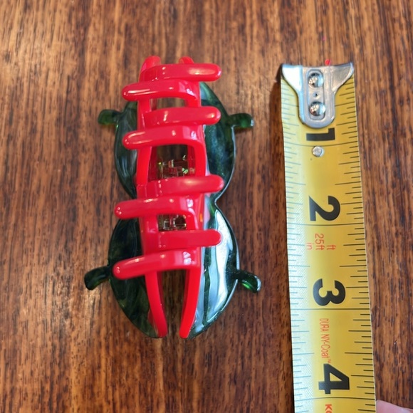 Adorable Jenny Lemons Double Strawberry Claw Clip - Picture 3 of 6